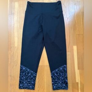 Geometric Black and Purple Cropped Leggings